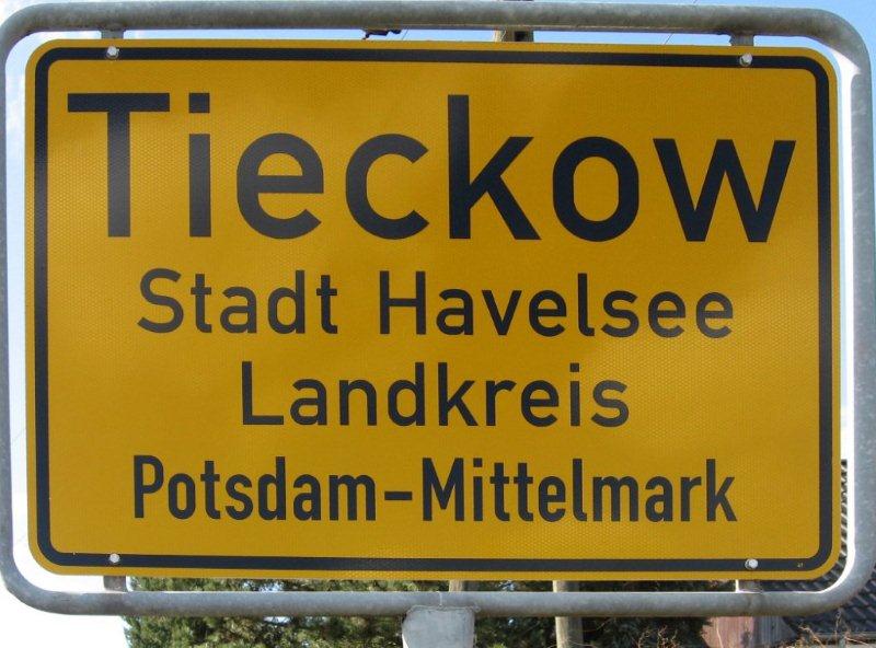 Ortseingangschild Tieckow
